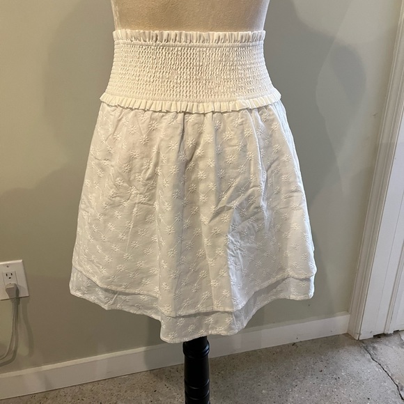 NWT Rails Addison white embroidered daises skirt size xs - Picture 7 of 14